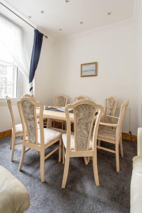 Joivy 3 Bed Flat In Old Town, Close To Grassmarket EDI Buitenkant foto