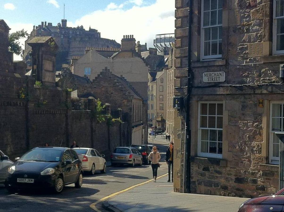 Joivy 3 Bed Flat In Old Town, Close To Grassmarket EDI Buitenkant foto