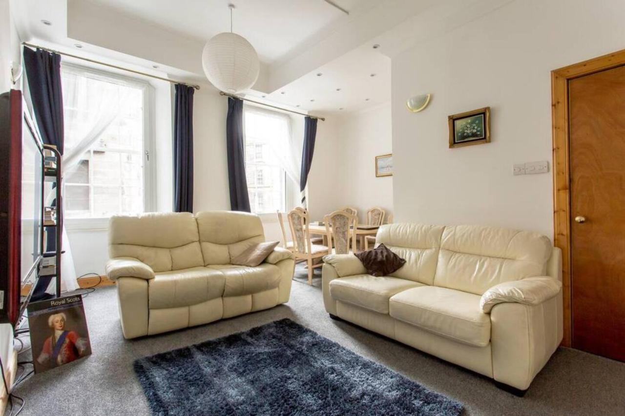 Joivy 3 Bed Flat In Old Town, Close To Grassmarket EDI Buitenkant foto