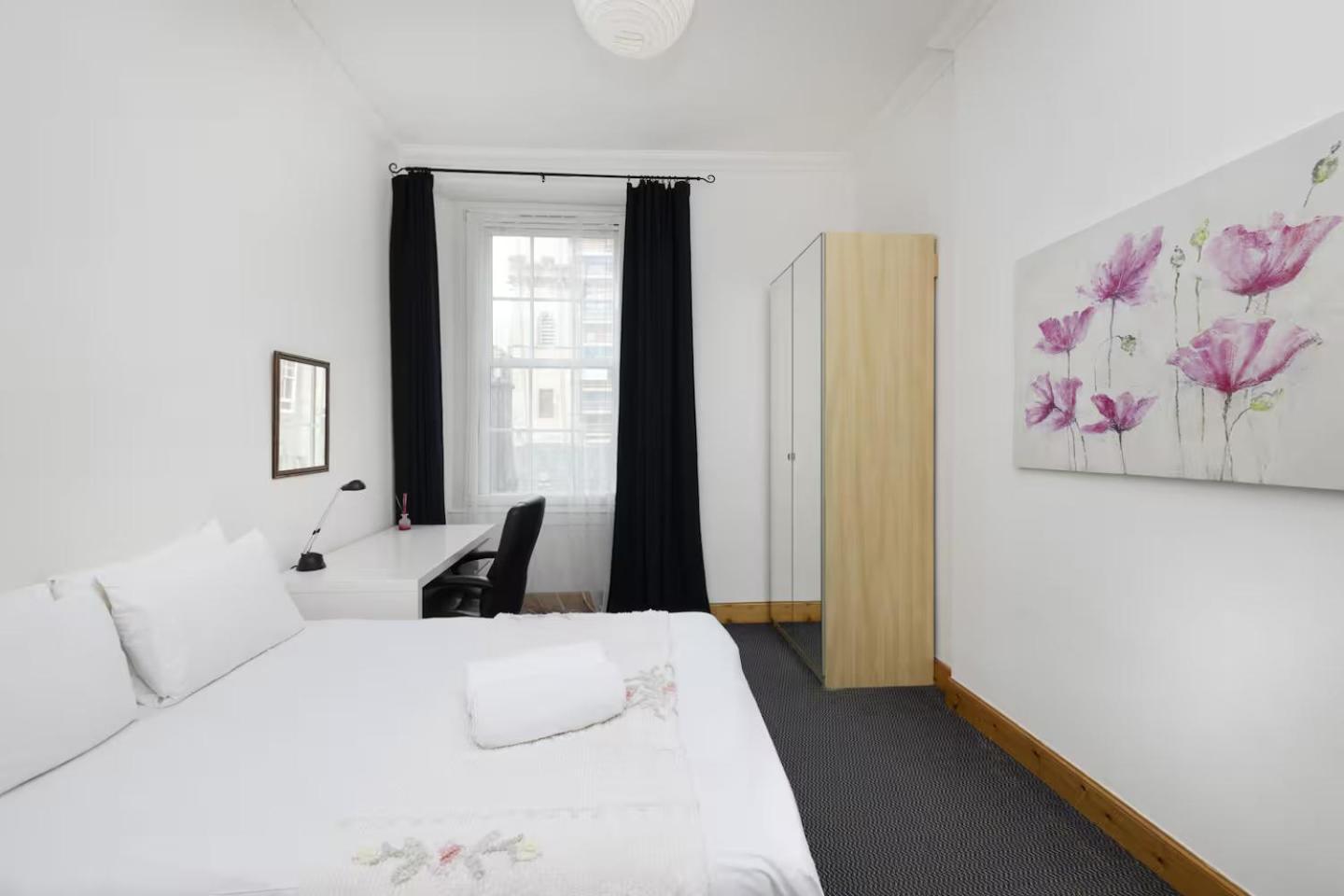 Joivy 3 Bed Flat In Old Town, Close To Grassmarket EDI Buitenkant foto