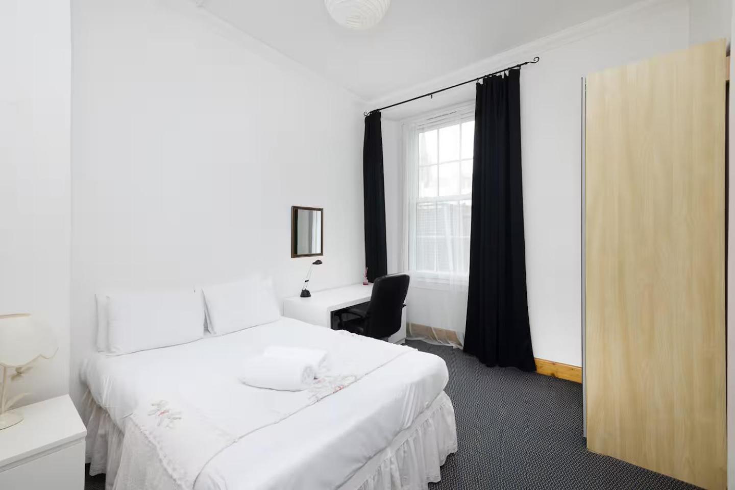 Joivy 3 Bed Flat In Old Town, Close To Grassmarket EDI Buitenkant foto